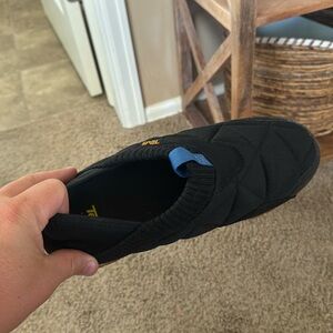 Like New 
Teva Men's Soft Comfortable Casual Moccasin Shoe